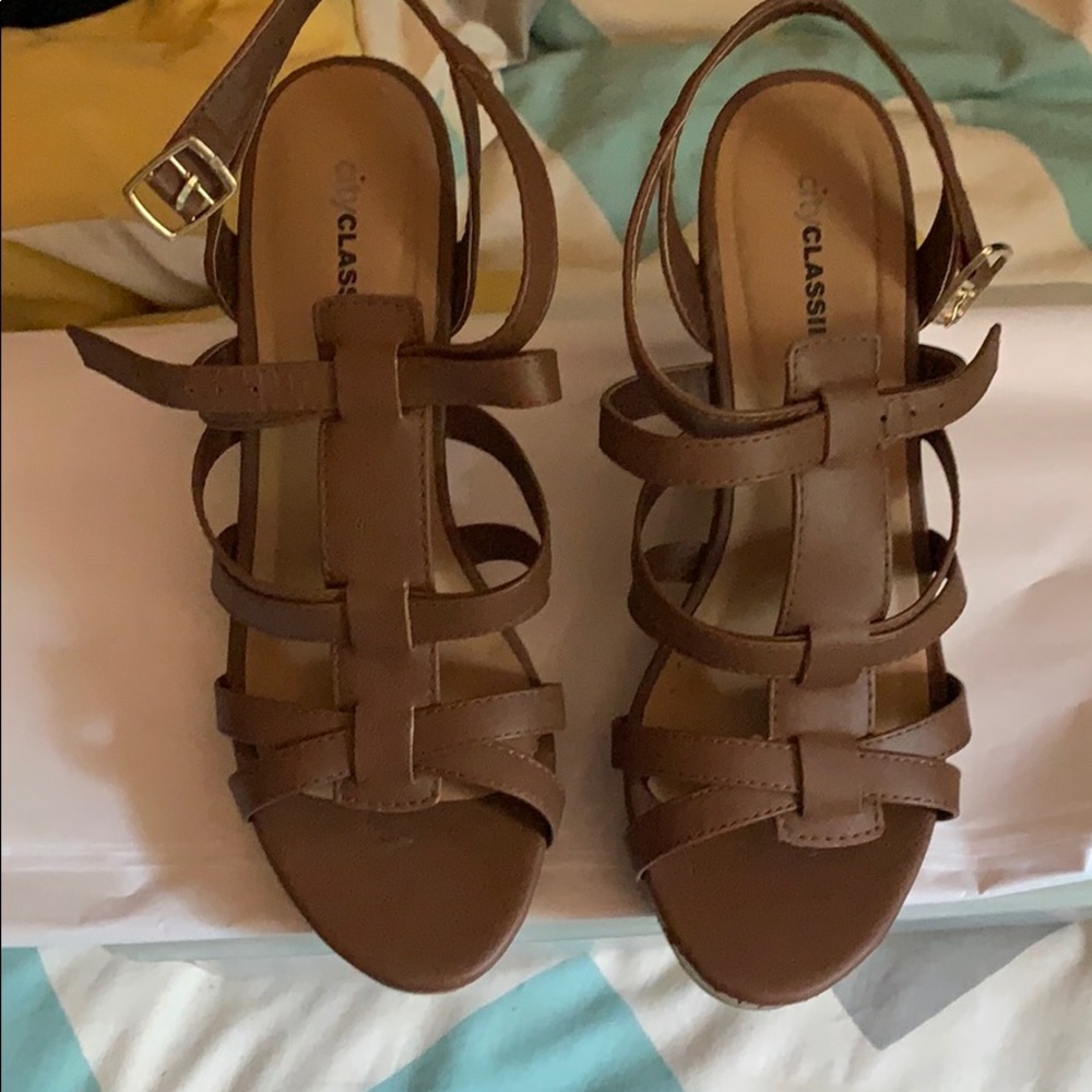 Wedge sandals size 8